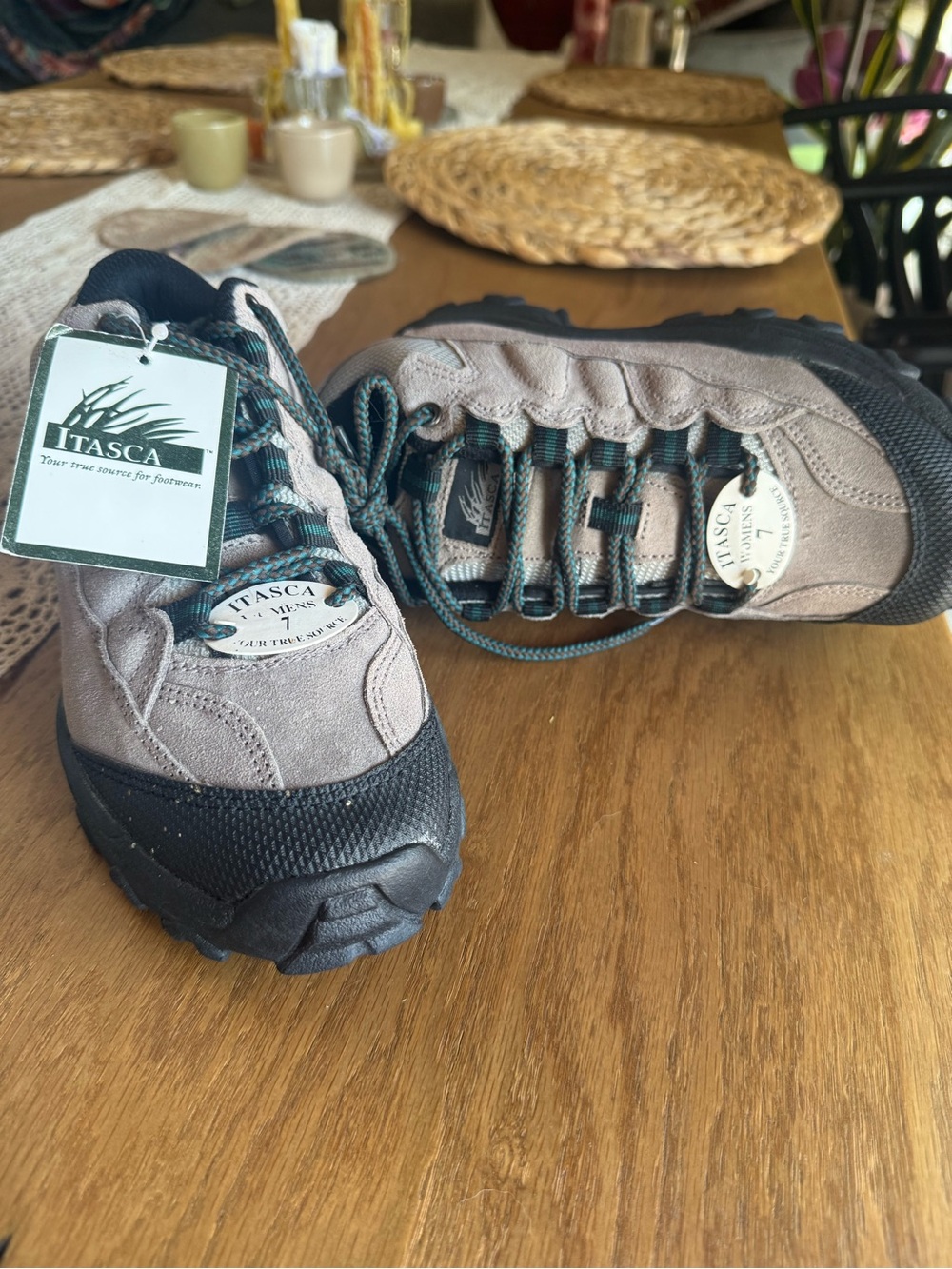 New with Tags Itasca Taupe & Black Trail Hiking Shoes Women Size 7
